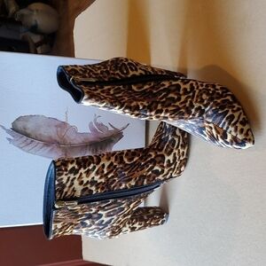 Jessica Simpson Teddi leopard print. Size 7.5/38